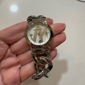Michael Kors MK3160 Twist chain watch in silver-tone stainless steel preowned